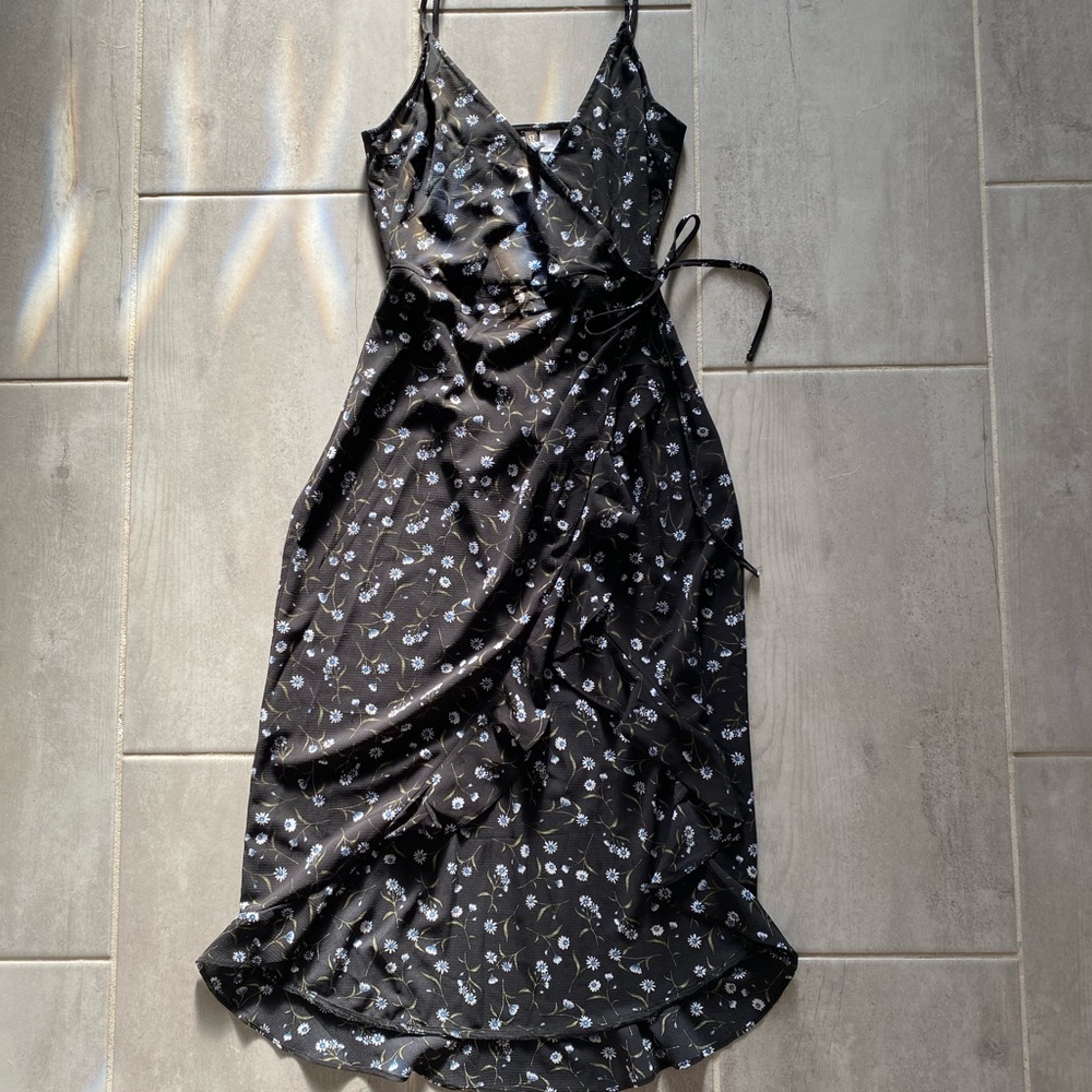 Floral Wrap Dress NWOT